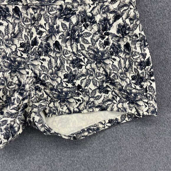 H&M Shorts Womens 8 Black White Floral Print Mid Rise Cotton Stretch Summer - Picture 5 of 13